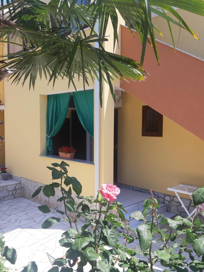 Soba Ana Hotel Cres Kültér fotó